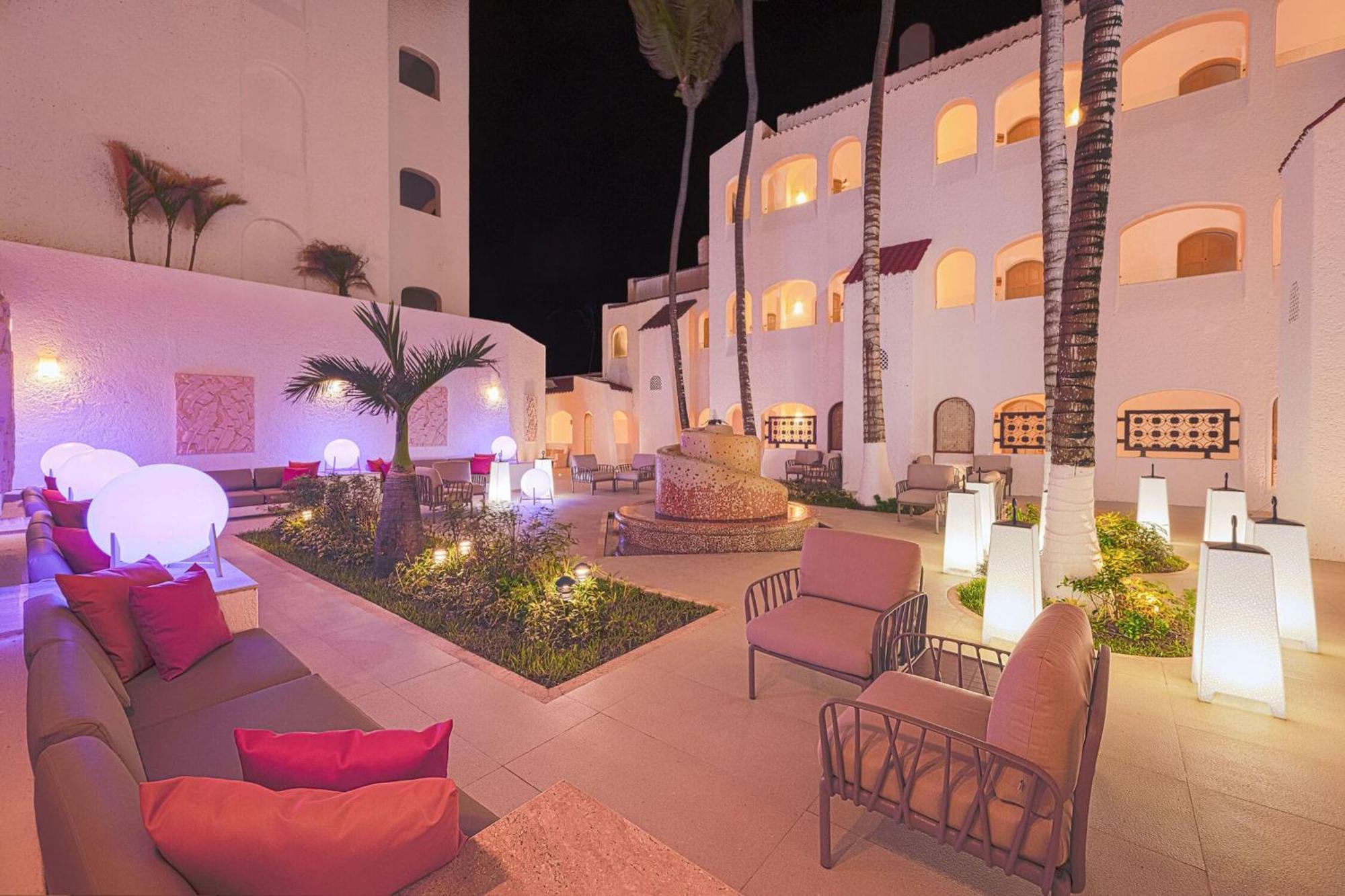 Gr Solaris Caribe Hotel Cancún Eksteriør billede