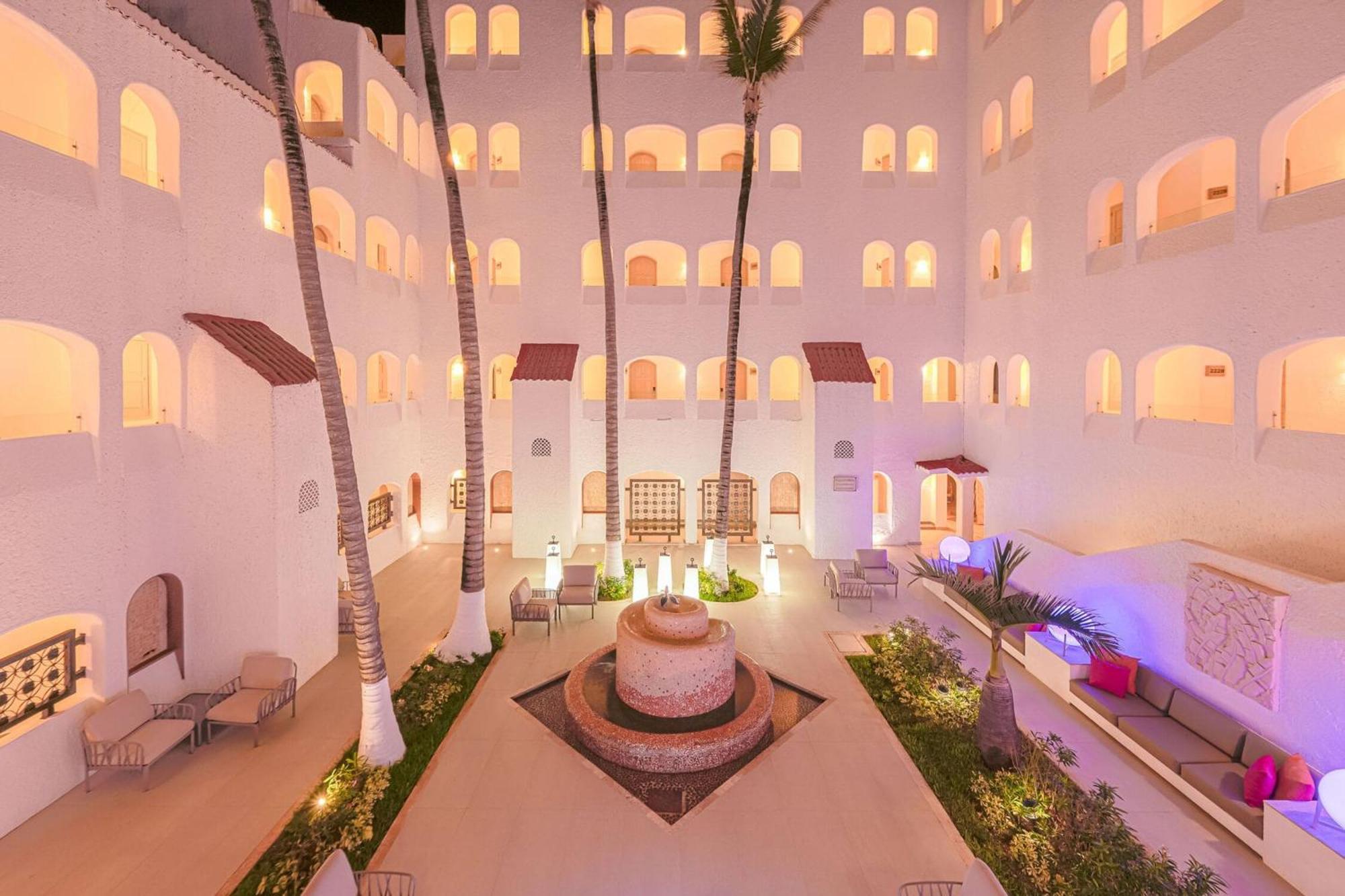 Gr Solaris Caribe Hotel Cancún Eksteriør billede