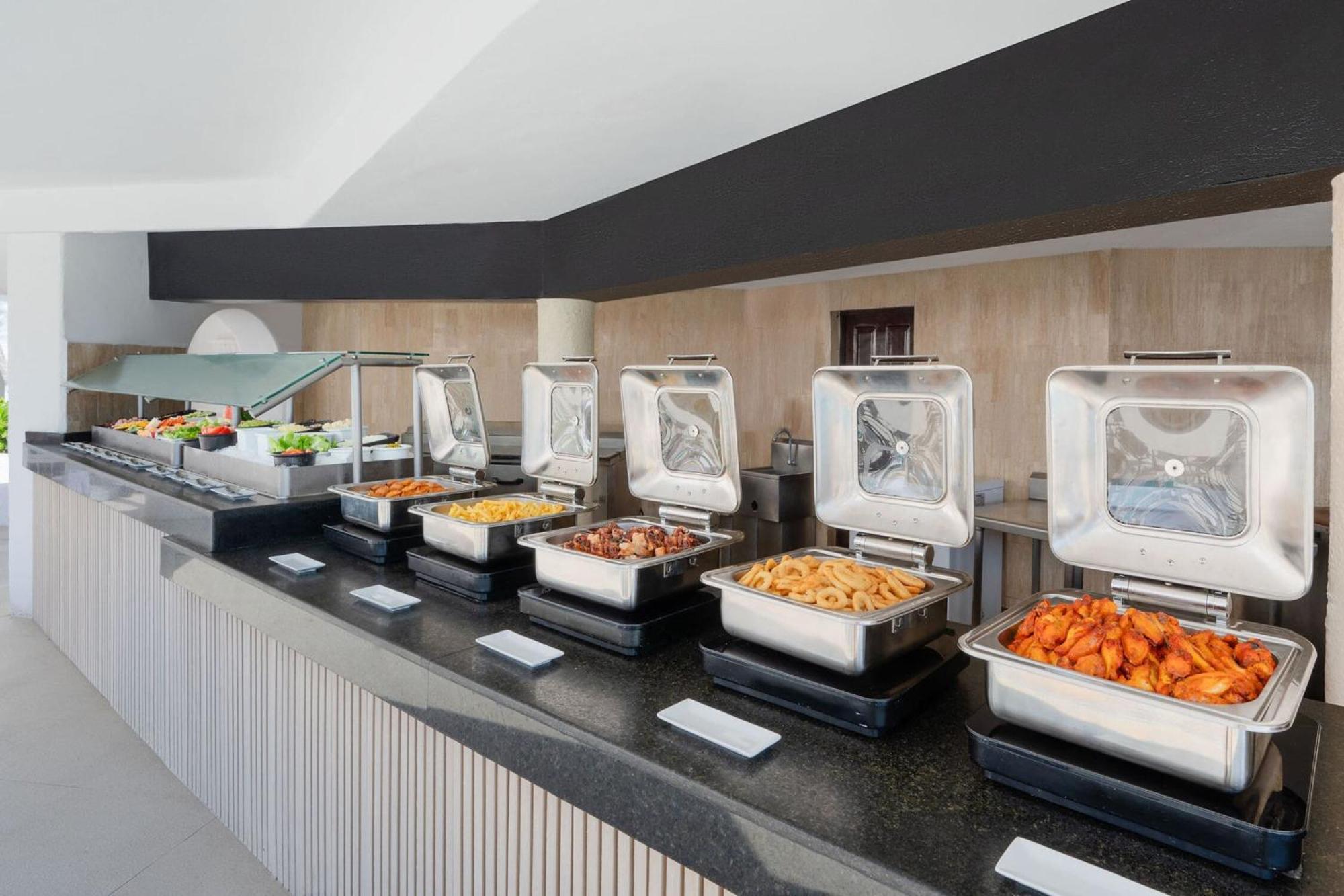 Gr Solaris Caribe Hotel Cancún Eksteriør billede